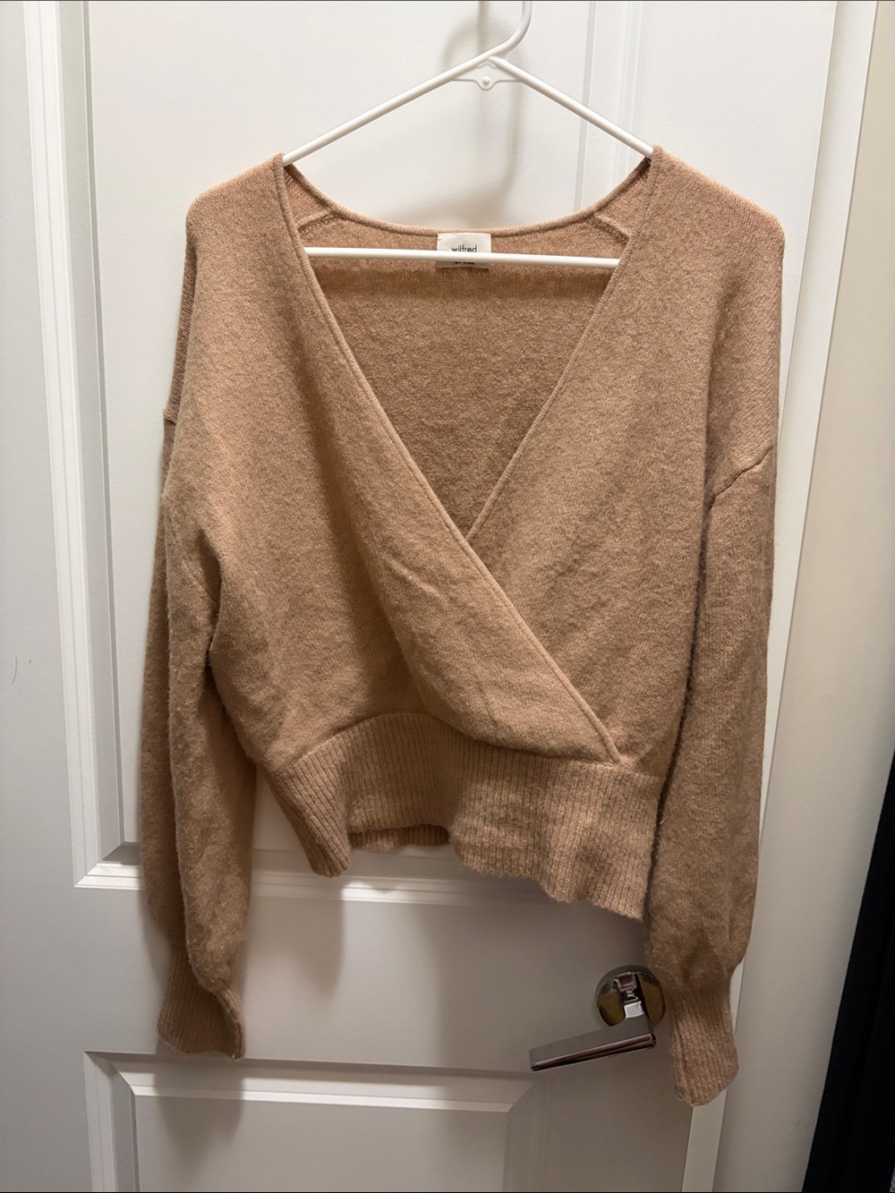 Aritzia Wilfred Softspoke Dear Wrap Sweater